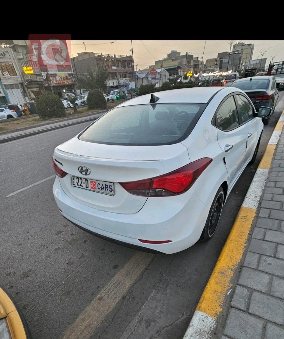 هیۆندای ئەلەنترا